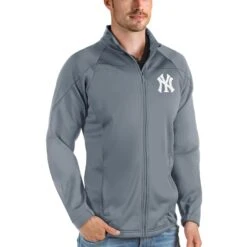 Men's New York Yankees Antigua Gray Links Full-Zip Golf Jacket