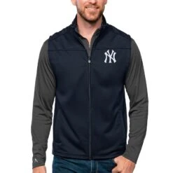 Men's New York Yankees Antigua Navy Links Full-Zip Golf Vest